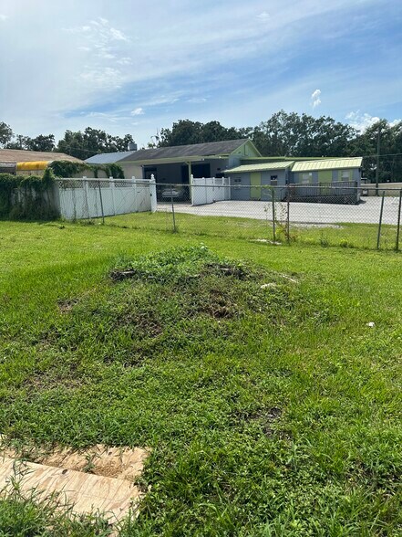 More Photos Of 5636 Kennedy Hills Dr, Seffner Storefront Retail Office For Sale