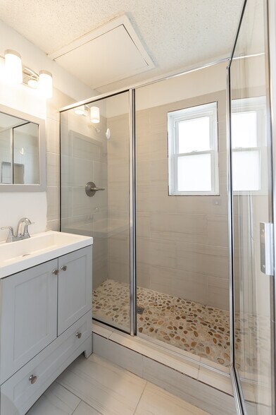 More Photos Of 170 N Hollywood St, Memphis Apartments For Sale