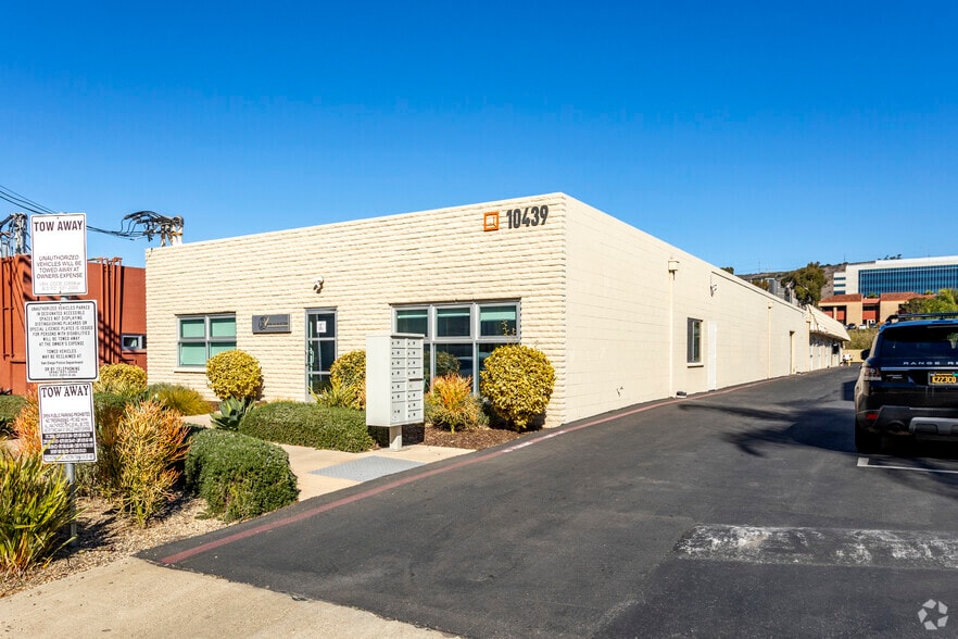 Primary Photo Of 10451-10455 Roselle St, San Diego Unknown For Lease