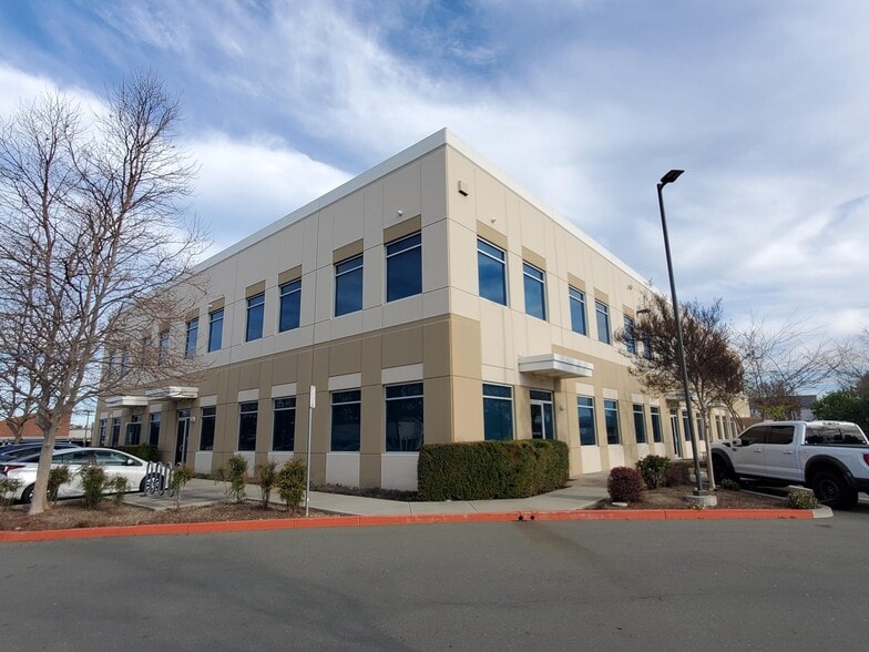 More Photos Of 39180 Farwell Dr, Fremont Medical For Lease