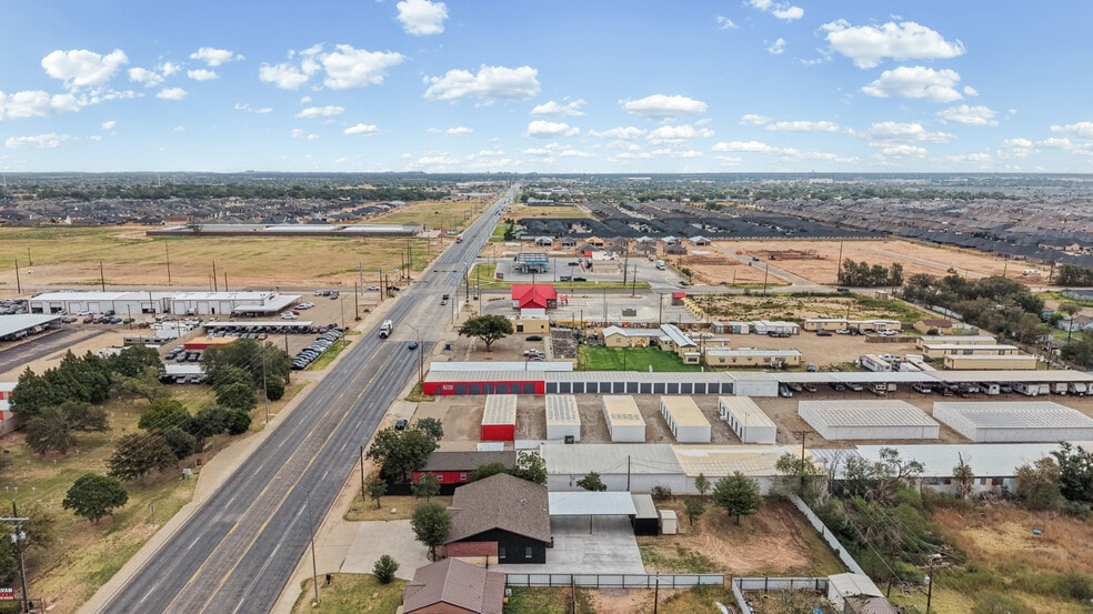 More Photos Of 7327 19th St, Lubbock Office For Sale