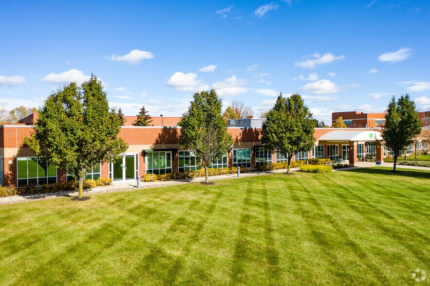 More Photos Of 4801 S Biltmore Ln, Madison Office For Sale