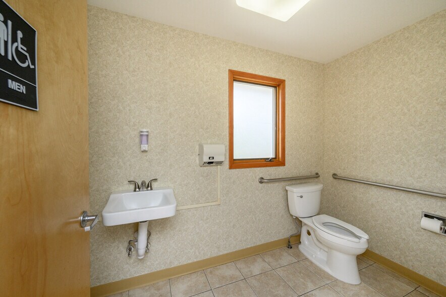 More Photos Of 355 Buckelew Ave, Monroe Township Freestanding For Sale
