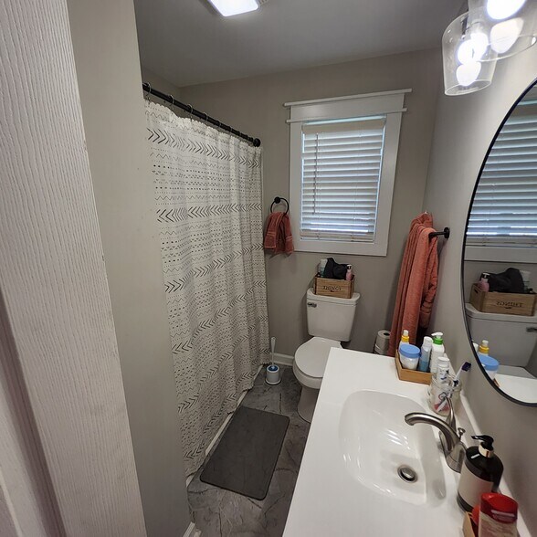 More Photos Of 224 E Clark St, Pinewood Apartments For Sale