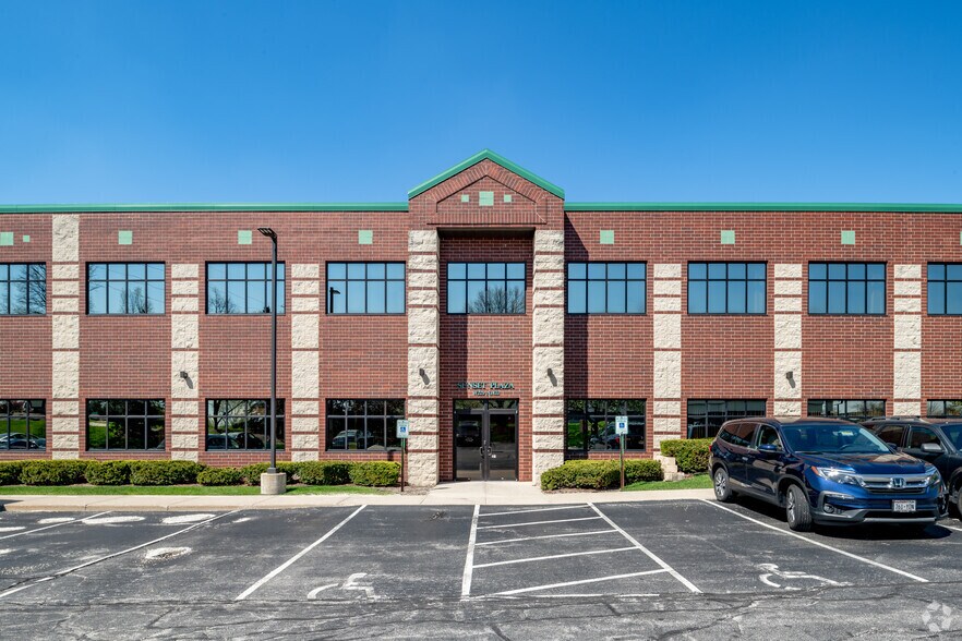 More Photos Of W229N1433 Westwood Dr, Waukesha Office For Lease