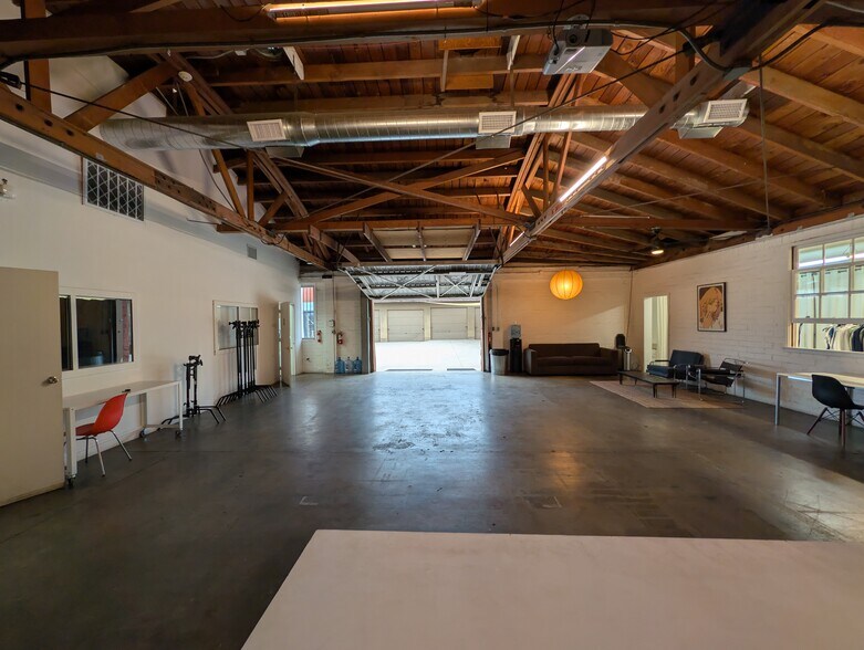 More Photos Of 2240-2246 Fair Park Ave, Los Angeles Showroom For Sale
