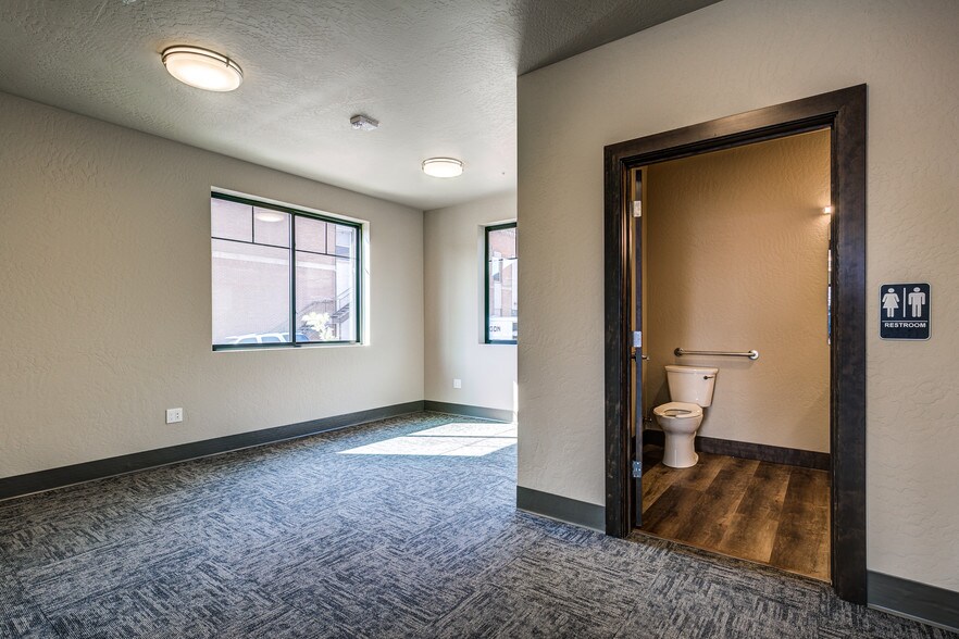 More Photos Of 115 E Lake St, Sandpoint Office Residential For Lease