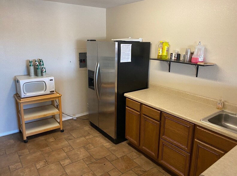 More Photos Of 16299 Fm 1325, Austin Auto Repair For Lease