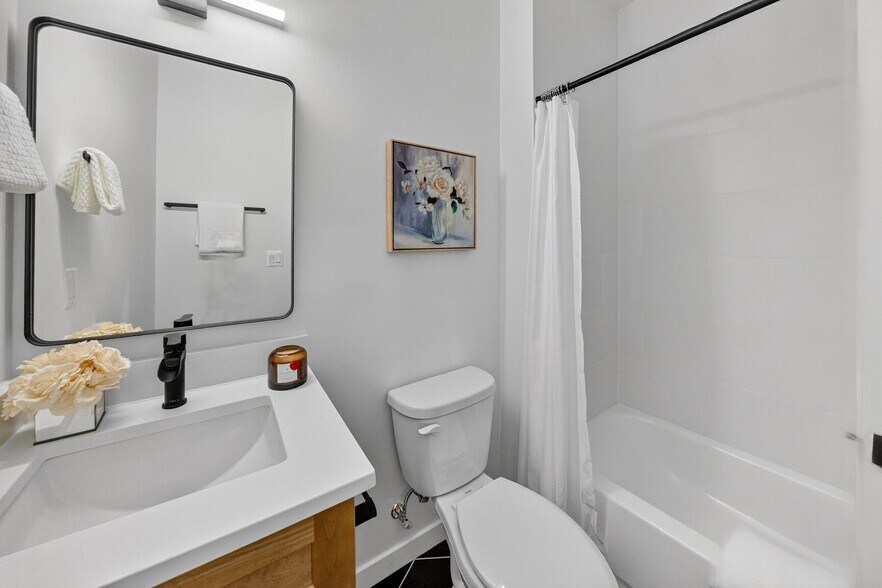 More Photos Of 709 Massachusetts Ave NE, Washington Apartments For Lease