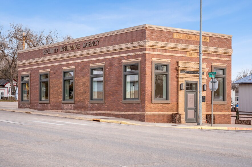 More Photos Of 101 S Big Horn Ave, Moorcroft Flex For Sale