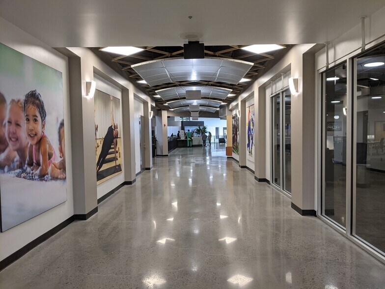 More Photos Of 8701 Maitland Summit Blvd, Orlando Health Club For Lease