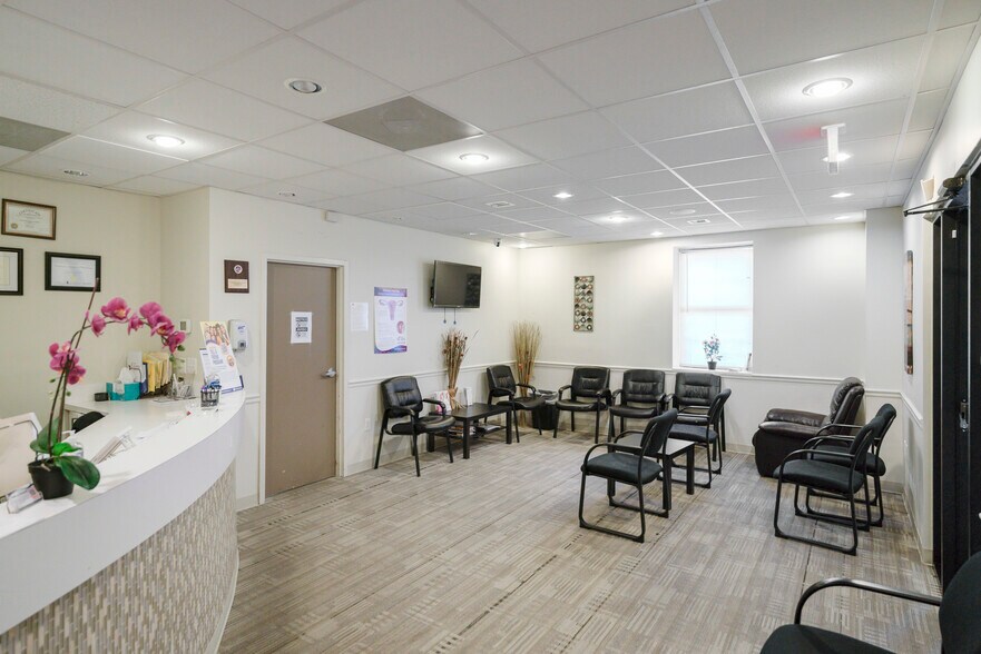 More Photos Of 6323 Georgia Ave NW, Washington Medical For Sale