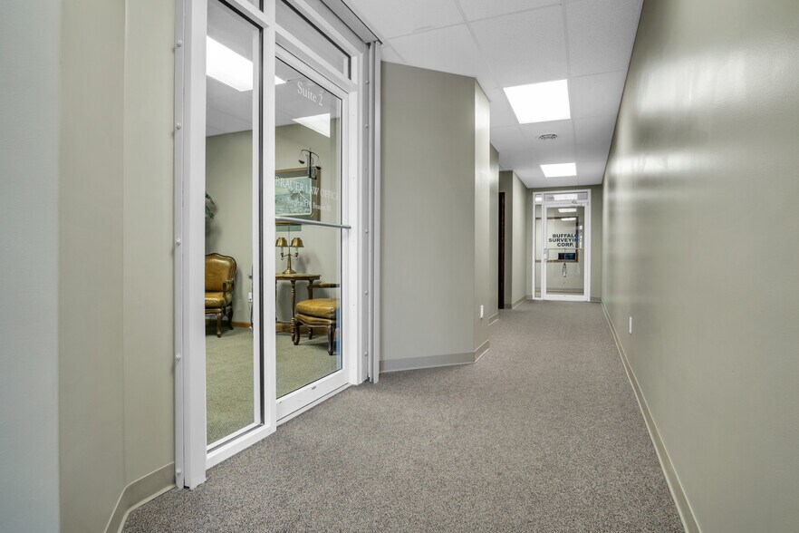 More Photos Of 5308 Parklane Dr, Kearney Serviced Offices For Sale