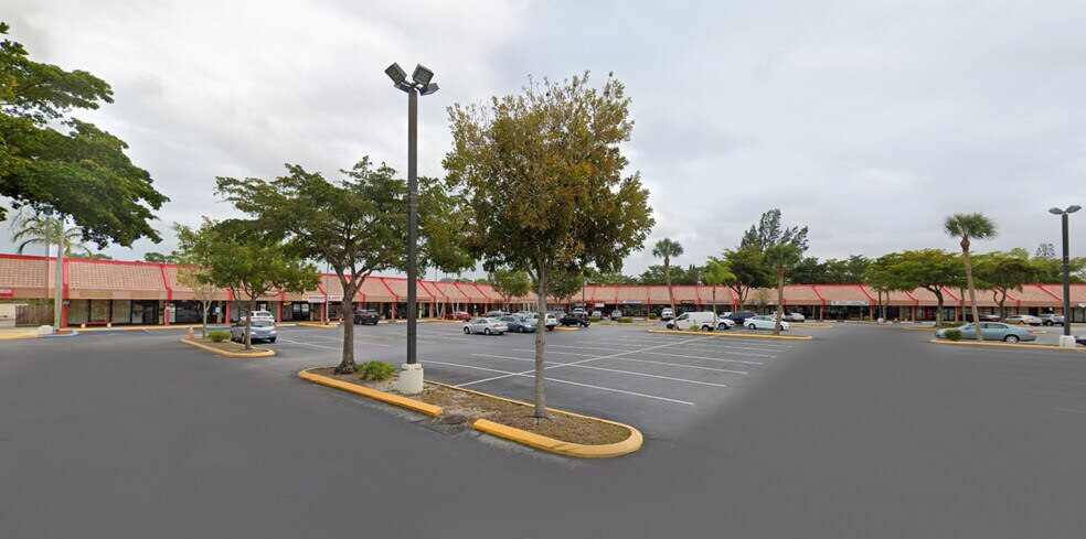 More Photos Of 7306-7336 Lake Worth Rd, Lake Worth Unknown For Lease