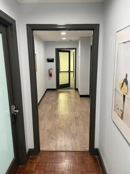 More Photos Of 192 E Bay St, Charleston Office Residential For Sale