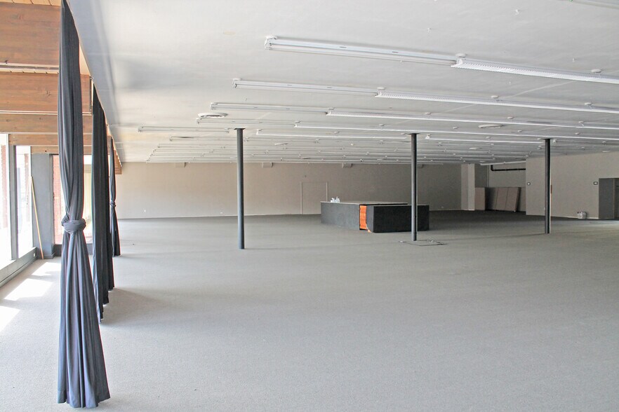 More Photos Of 178 SW 5th St, Madras Storefront Retail Office For Lease