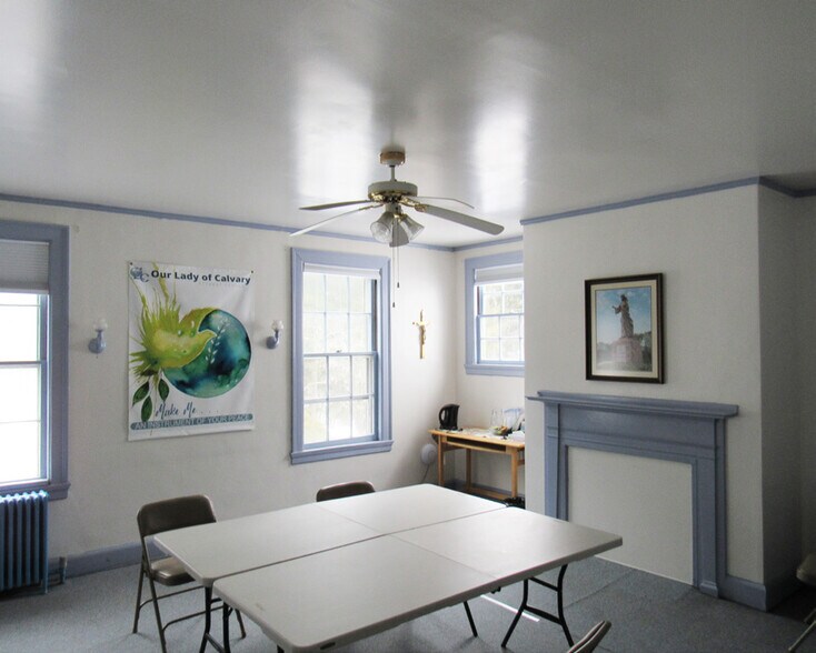 More Photos Of 29 Colton St, Farmington Religious Facility For Sale