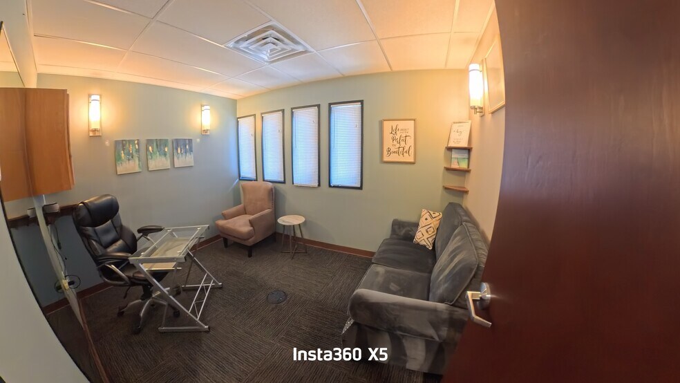 More Photos Of 162 Kings Hwy N, Westport Medical For Lease