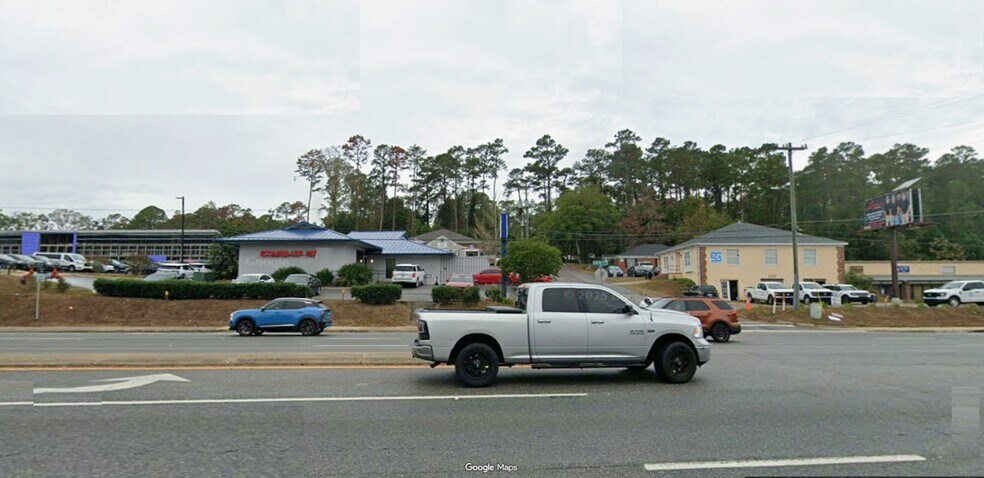 More Photos Of 2334 Capital Cir NE, Tallahassee Office For Sale