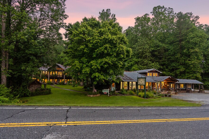 More Photos Of 7142 Highway 76 W, Clayton Storefront For Sale