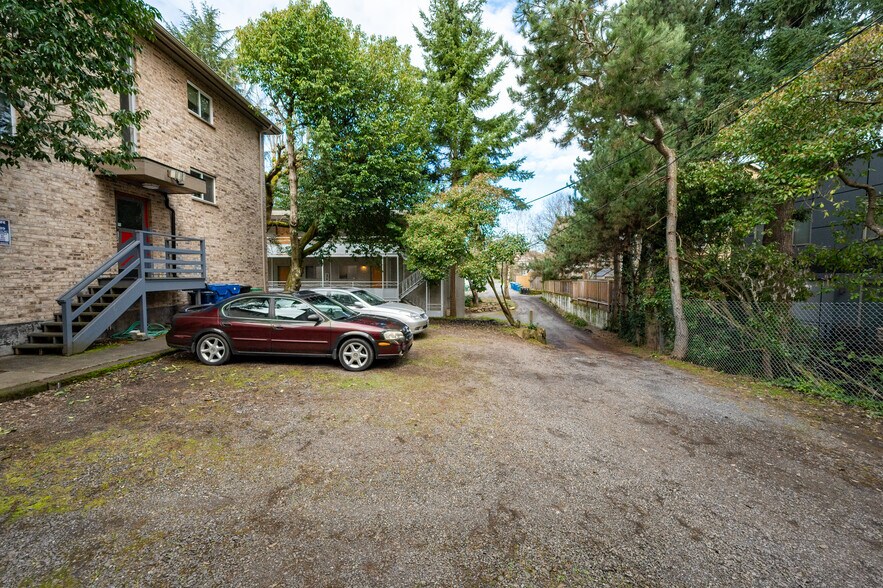 More Photos Of 12030 32nd Ave NE, Seattle Apartments For Sale