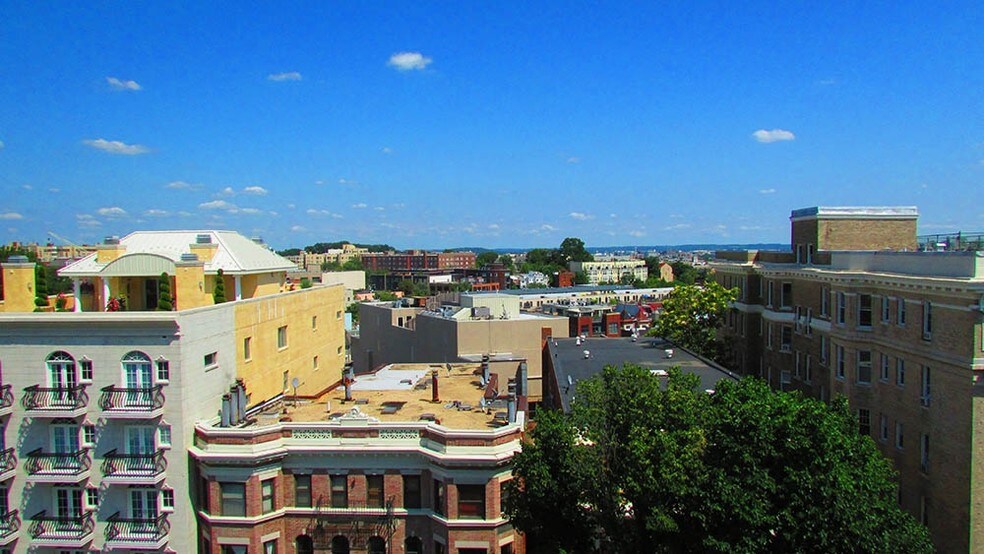 More Photos Of 1841 Columbia Rd NW, Washington Apartments For Lease