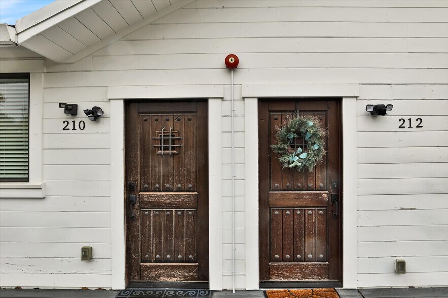 More Photos Of 144 Reamer St, Auburn Specialty For Sale