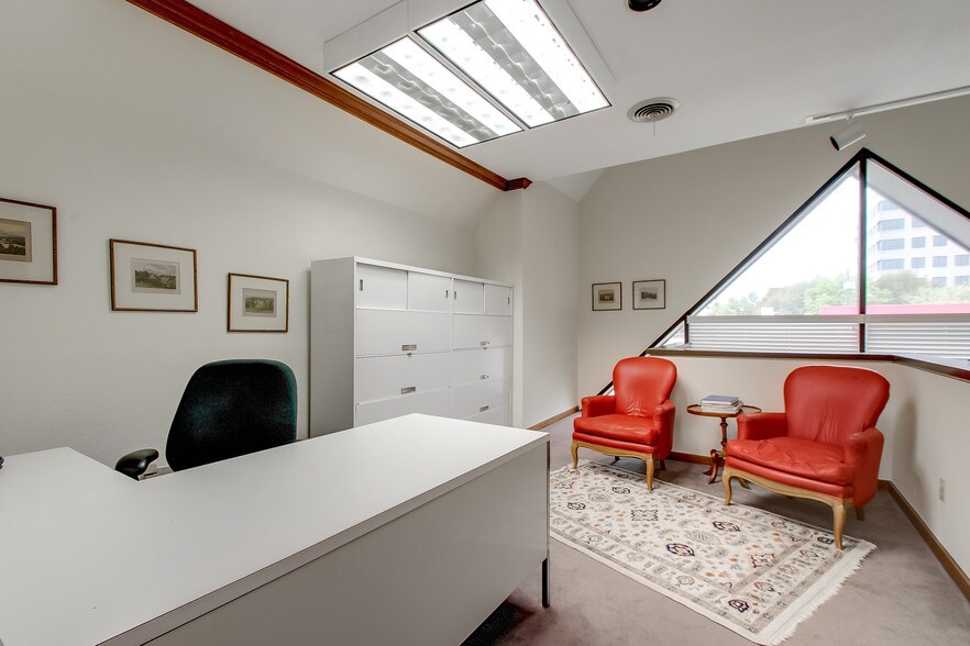 More Photos Of 3200 W 4th St, Fort Worth Loft Creative Space For Sale