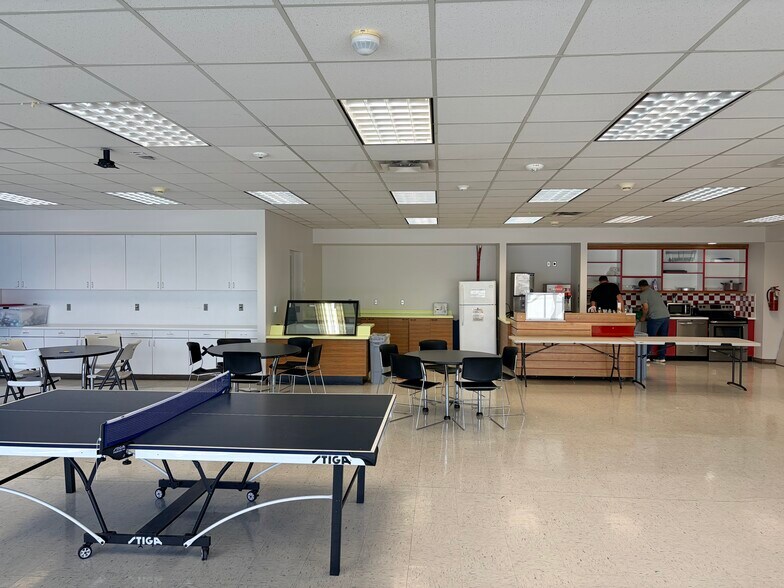 More Photos Of 1105-1141 W 2400 S, Salt Lake City Office For Lease