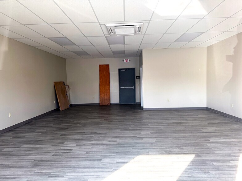 More Photos Of 501 E Moorestown Rd, Wind Gap Medical For Lease