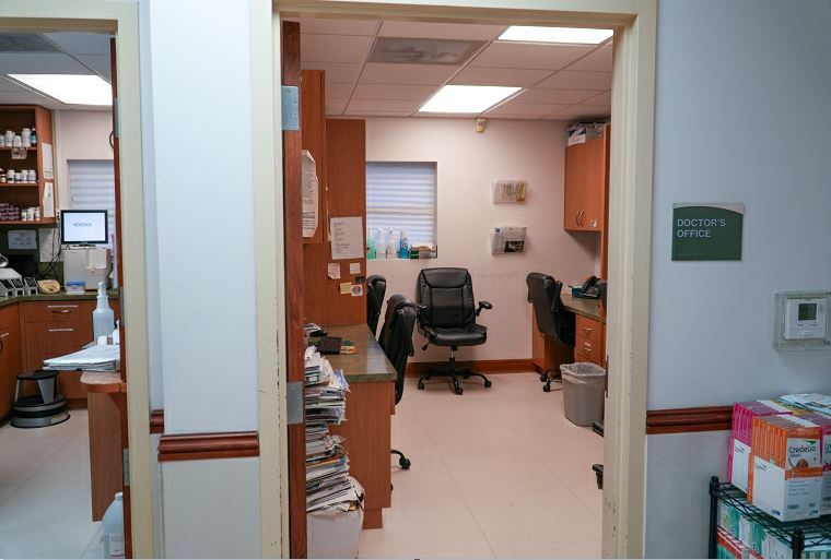 More Photos Of 9400 NW 58th St, Miami Veterinarian Kennel For Lease