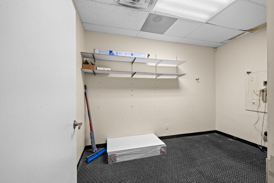 More Photos Of 14678-14696 Montana Ave, El Paso Unknown For Lease