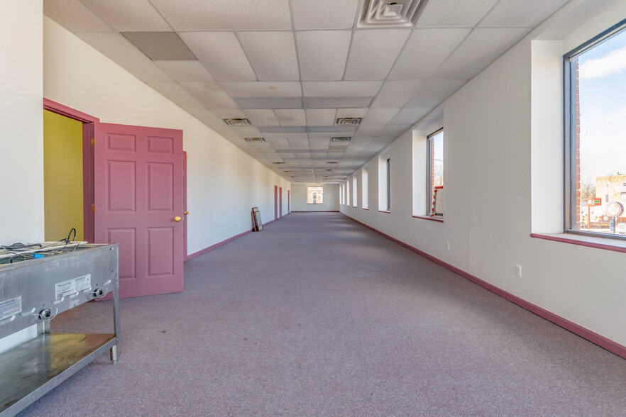 More Photos Of 107 S Main St, Almont Restaurant For Lease