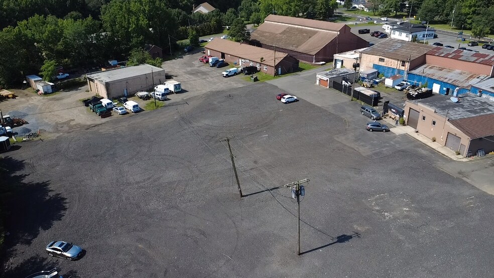 More Photos Of 740 Lloyd Rd, Aberdeen Truck Terminal For Sale