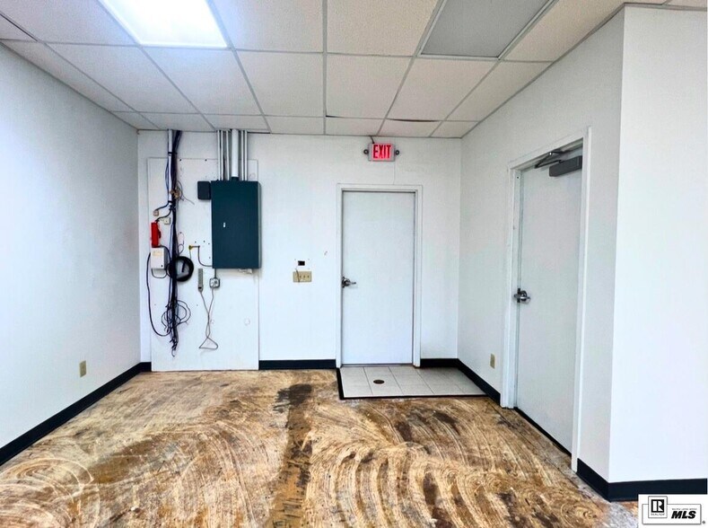 More Photos Of 2880 Louisville Ave, Monroe General Retail For Sale