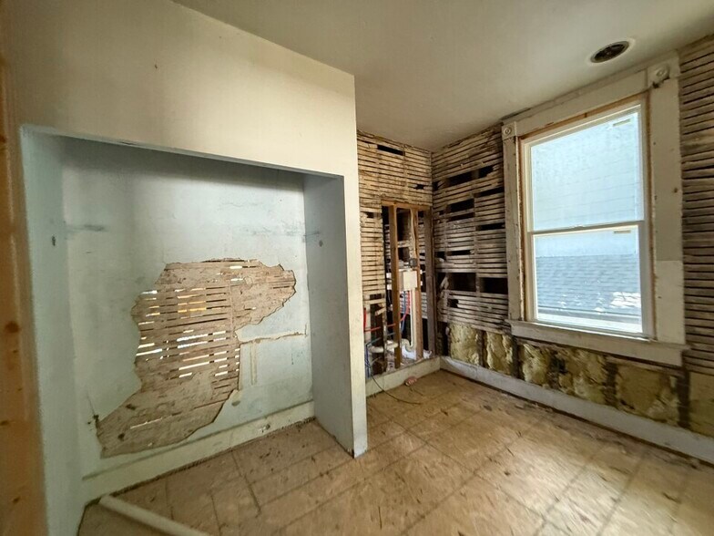 More Photos Of 2450 River Rd, Cincinnati Multifamily For Sale
