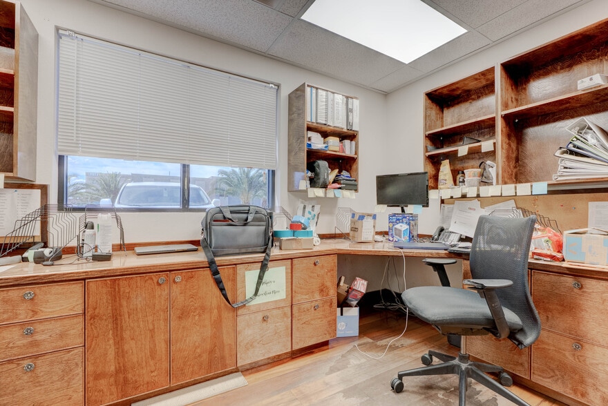 More Photos Of 5961 McLeod Dr, Las Vegas Warehouse For Sale