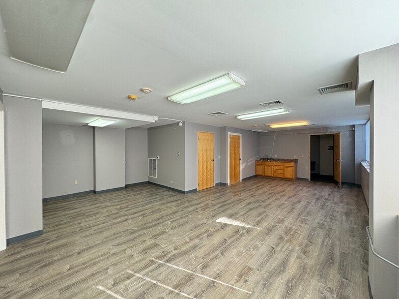 More Photos Of 3575 N Oakland Ave, Shorewood Apartments For Lease