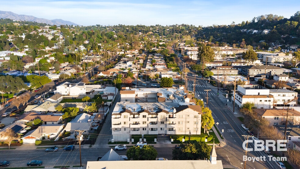 More Photos Of 1615 Yosemite Dr, Los Angeles Apartments For Sale