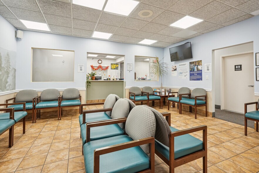 More Photos Of 25 E Willow St, Millburn Medical For Sale