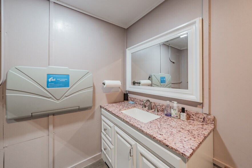 More Photos Of 4444 FM 933, Whitney Flex For Sale