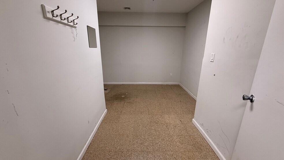 More Photos Of 1648 E 14th St, Brooklyn Medical For Lease