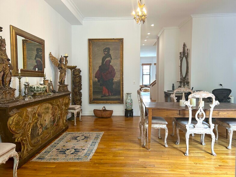 More Photos Of 28 W 89th St, New York Apartments For Sale