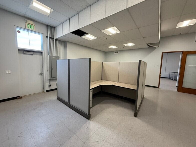 More Photos Of 1408 Horizon Ave, Lafayette Research And Development For Lease