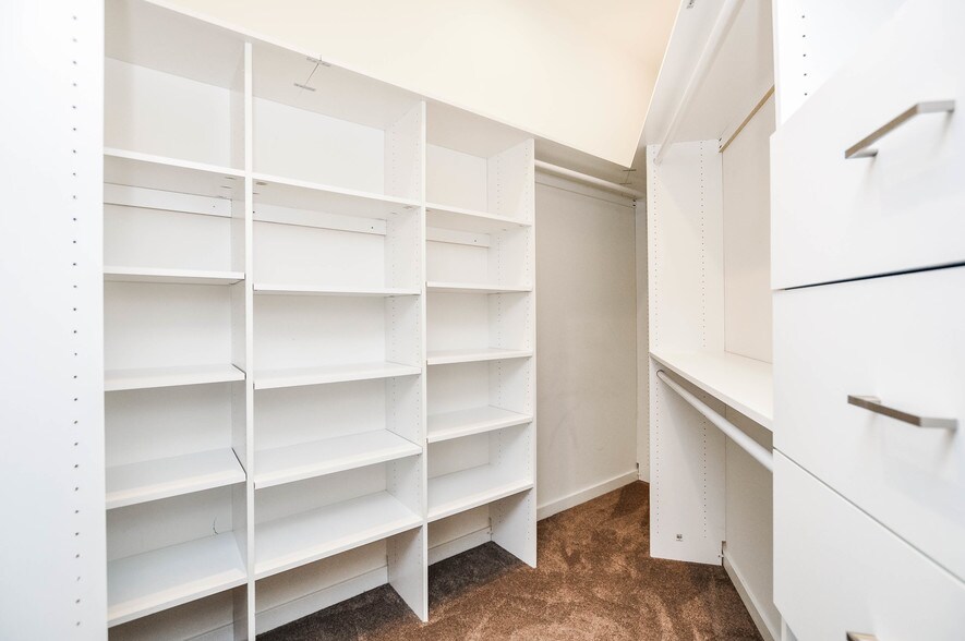 More Photos Of 223 Broadway Ave N, Rochester Office Residential For Sale