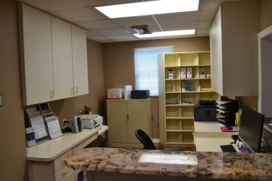More Photos Of 400 Avenue K SE, Winter Haven Medical For Lease