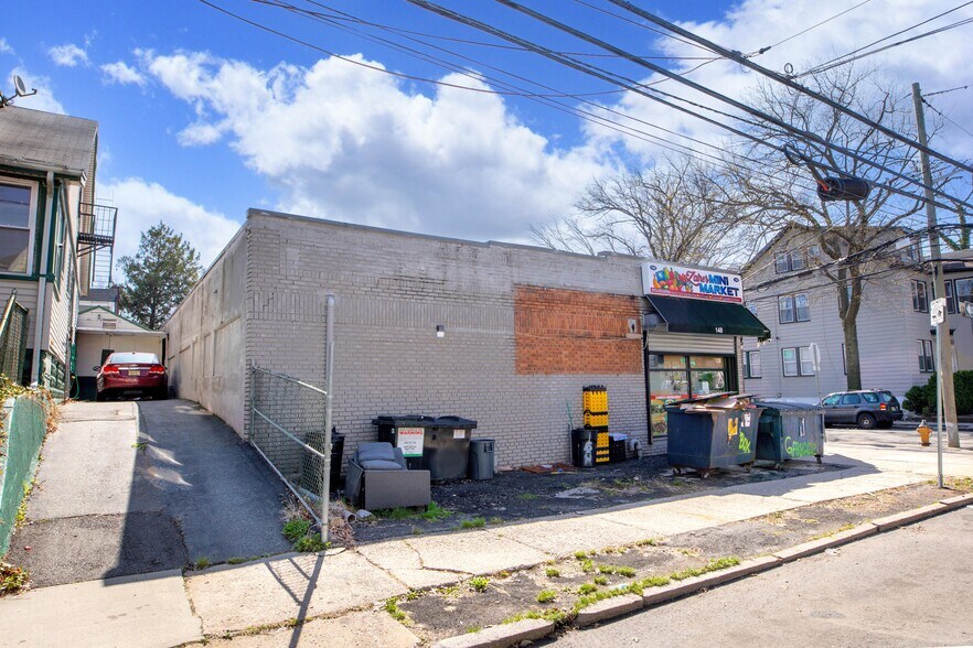 More Photos Of 148-150 Vermont ave, Newark Storefront For Sale