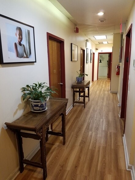 More Photos Of 12 W 32nd St, New York Loft Creative Space For Lease