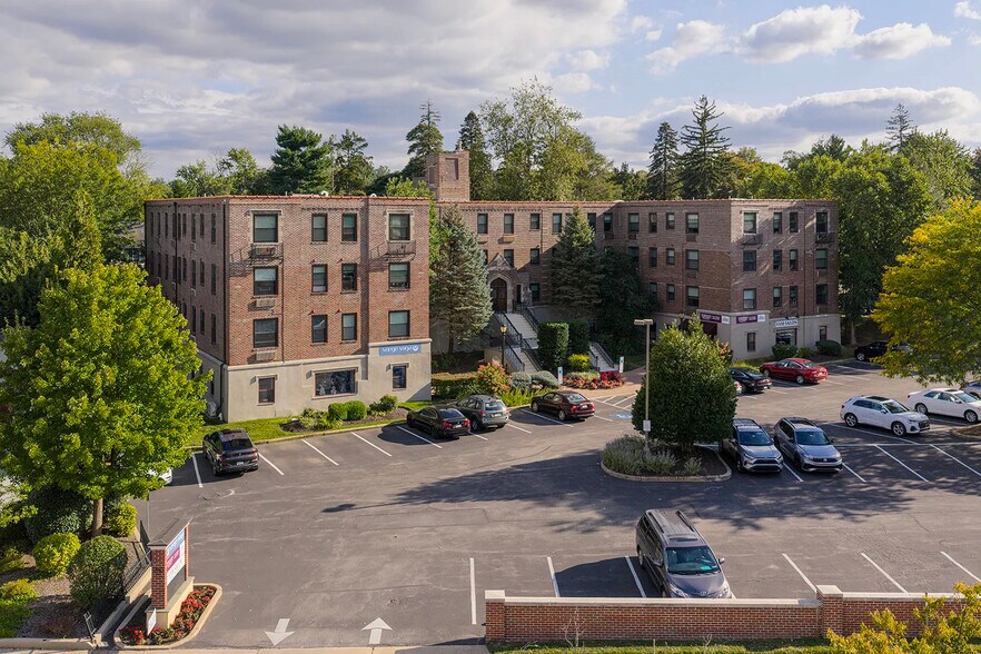 Primary Photo Of 250 W Lancaster Ave, Wayne Apartments For Lease