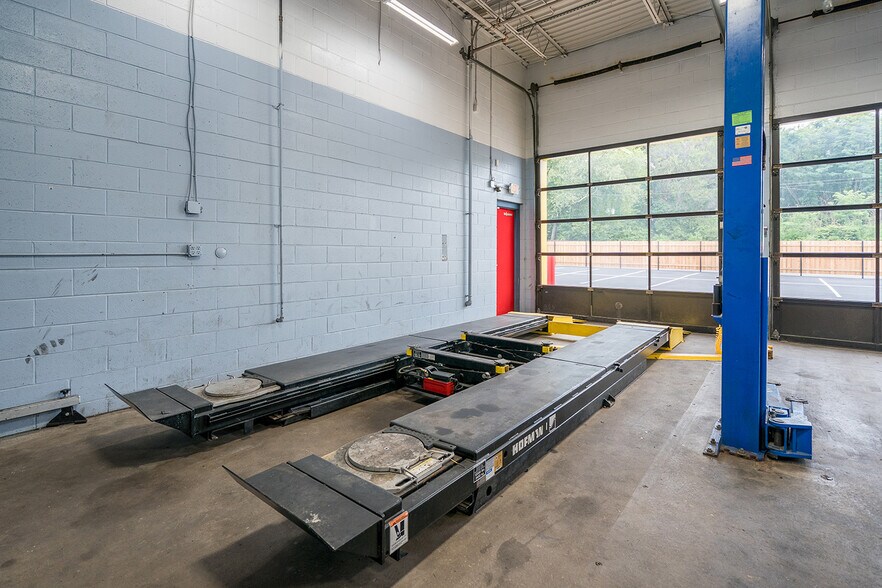 More Photos Of 7530 Midlothian Tpke, North Chesterfield Auto Dealership For Sale